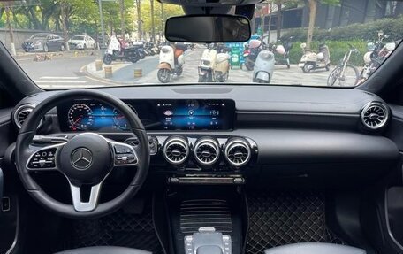 Mercedes-Benz A-Класс, 2022 год, 1 830 000 рублей, 7 фотография