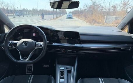 Volkswagen Golf VIII, 2022 год, 1 530 000 рублей, 9 фотография