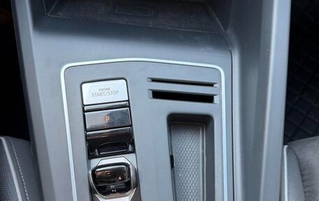 Volkswagen Golf VIII, 2022 год, 1 530 000 рублей, 13 фотография