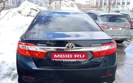Toyota Camry, 2011 год, 1 390 000 рублей, 2 фотография