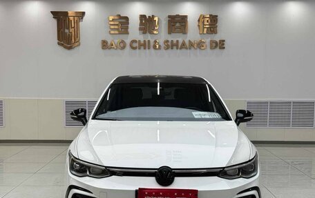 Volkswagen Golf VIII, 2022 год, 1 930 000 рублей, 3 фотография