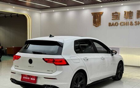 Volkswagen Golf VIII, 2022 год, 1 930 000 рублей, 6 фотография