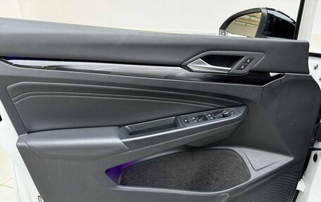 Volkswagen Golf VIII, 2022 год, 1 930 000 рублей, 15 фотография