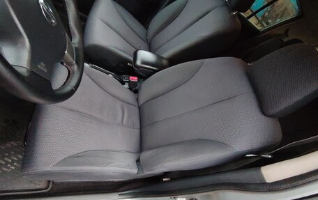 Nissan Tiida, 2008 год, 670 000 рублей, 24 фотография