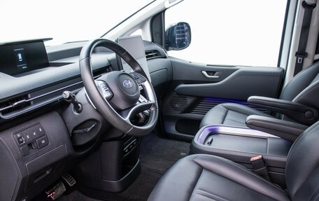 Hyundai Staria, 2021 год, 5 040 000 рублей, 7 фотография