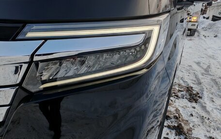 Honda Stepwgn IV, 2018 год, 2 620 000 рублей, 7 фотография