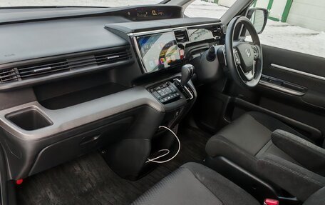 Honda Stepwgn IV, 2018 год, 2 620 000 рублей, 20 фотография