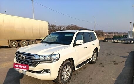 Toyota Land Cruiser 200, 2018 год, 7 700 000 рублей, 2 фотография