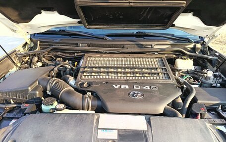 Toyota Land Cruiser 200, 2018 год, 7 700 000 рублей, 9 фотография