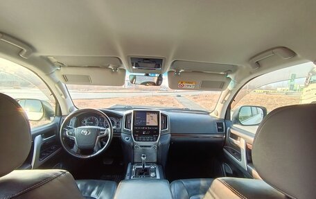 Toyota Land Cruiser 200, 2018 год, 7 700 000 рублей, 13 фотография