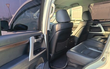 Toyota Land Cruiser 200, 2018 год, 7 700 000 рублей, 27 фотография