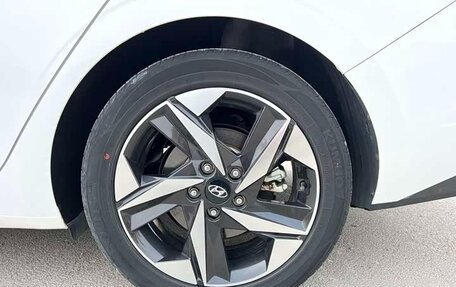 Hyundai Elantra, 2022 год, 1 275 000 рублей, 16 фотография