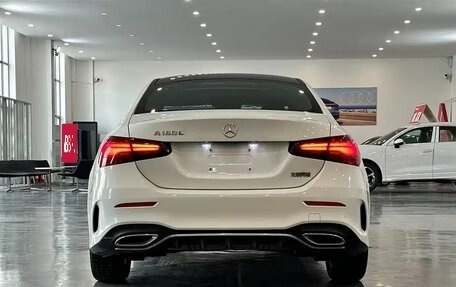 Mercedes-Benz A-Класс, 2023 год, 1 650 000 рублей, 5 фотография