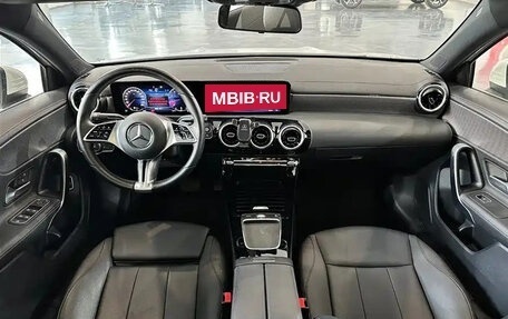 Mercedes-Benz A-Класс, 2023 год, 1 650 000 рублей, 13 фотография