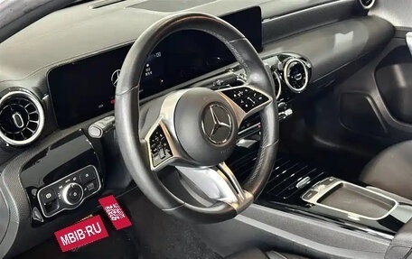 Mercedes-Benz A-Класс, 2023 год, 1 650 000 рублей, 7 фотография