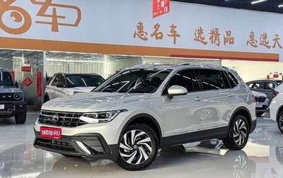 Volkswagen Tiguan II, 2022 год, 2 040 000 рублей, 1 фотография