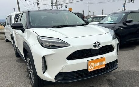 Toyota Yaris Cross, 2022 год, 3 фотография