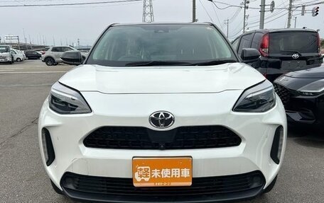 Toyota Yaris Cross, 2022 год, 2 фотография