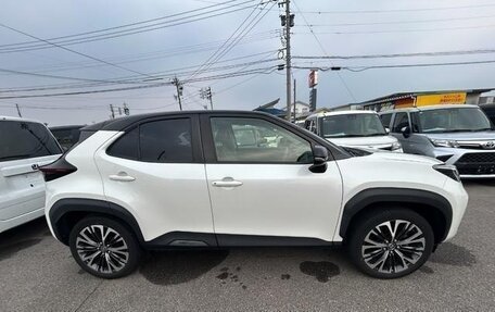 Toyota Yaris Cross, 2022 год, 10 фотография