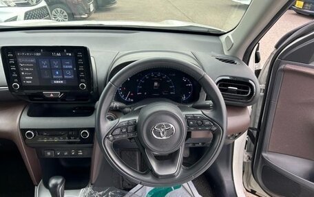 Toyota Yaris Cross, 2022 год, 13 фотография