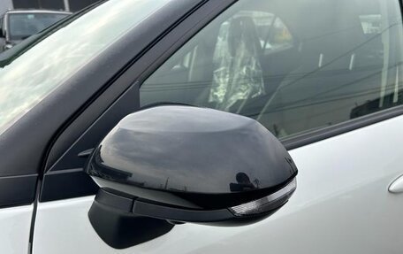 Toyota Yaris Cross, 2022 год, 29 фотография