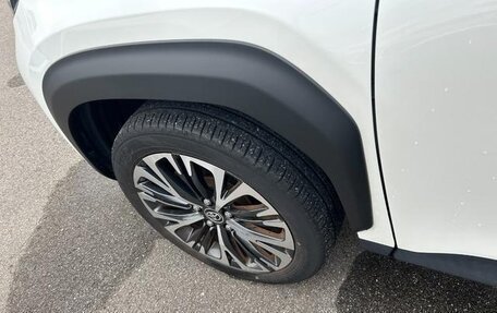 Toyota Yaris Cross, 2022 год, 28 фотография