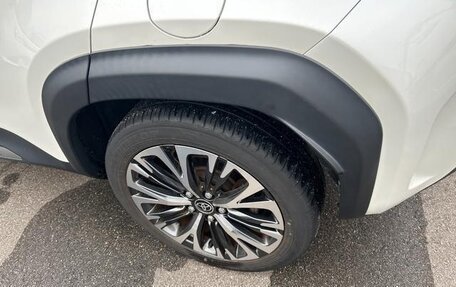 Toyota Yaris Cross, 2022 год, 27 фотография