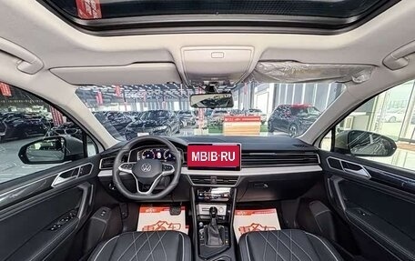 Volkswagen Tiguan II, 2022 год, 2 040 000 рублей, 5 фотография