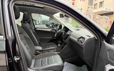 Volkswagen Tiguan II, 2019 год, 1 750 000 рублей, 8 фотография