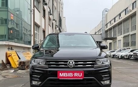 Volkswagen Tiguan II, 2019 год, 1 750 000 рублей, 5 фотография