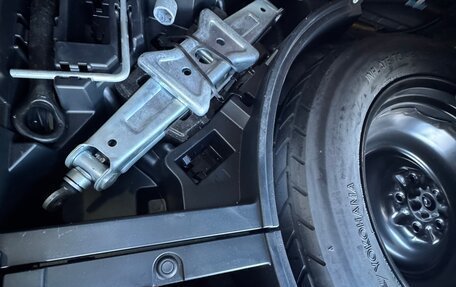 Lexus RX IV рестайлинг, 2016 год, 3 500 000 рублей, 34 фотография