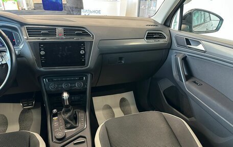 Volkswagen Tiguan II, 2020 год, 3 249 900 рублей, 15 фотография