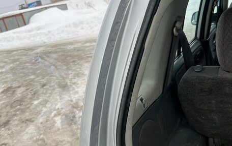 Chevrolet Tracker II, 2000 год, 320 000 рублей, 12 фотография