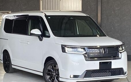 Honda Stepwgn, 2022 год, 2 230 000 рублей, 1 фотография