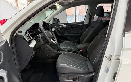 Volkswagen Tiguan II, 2023 год, 2 890 017 рублей, 7 фотография