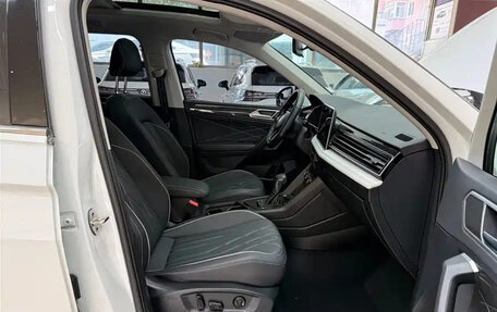 Volkswagen Tiguan II, 2023 год, 2 890 017 рублей, 14 фотография