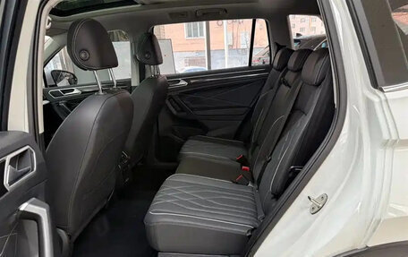 Volkswagen Tiguan II, 2023 год, 2 890 017 рублей, 16 фотография