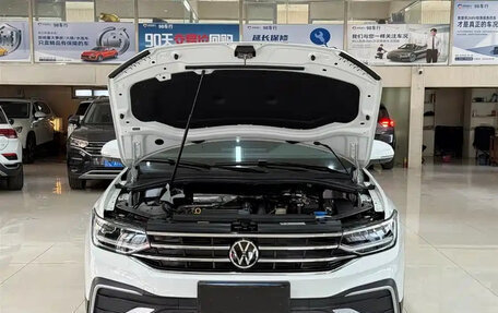 Volkswagen Tiguan II, 2023 год, 2 890 017 рублей, 22 фотография