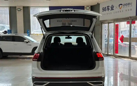 Volkswagen Tiguan II, 2023 год, 2 890 017 рублей, 23 фотография