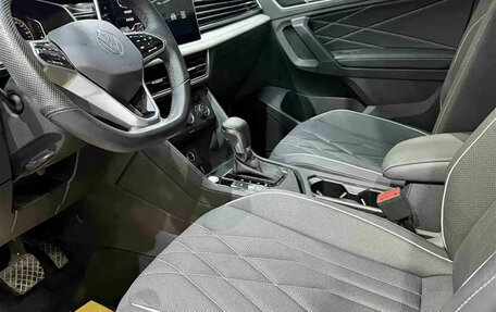 Volkswagen Tiguan II, 2023 год, 2 490 017 рублей, 7 фотография