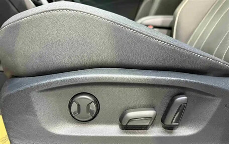 Volkswagen Tiguan II, 2023 год, 2 490 017 рублей, 12 фотография