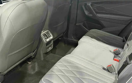 Volkswagen Tiguan II, 2023 год, 2 490 017 рублей, 10 фотография