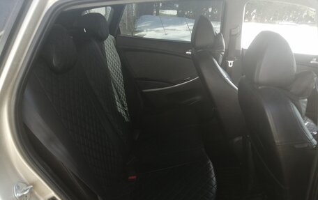 Hyundai Solaris II рестайлинг, 2011 год, 620 000 рублей, 4 фотография