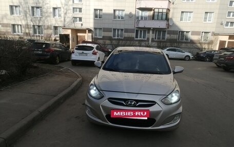 Hyundai Solaris II рестайлинг, 2011 год, 620 000 рублей, 7 фотография