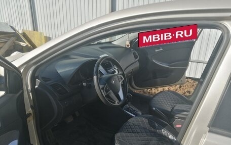 Hyundai Solaris II рестайлинг, 2011 год, 620 000 рублей, 3 фотография