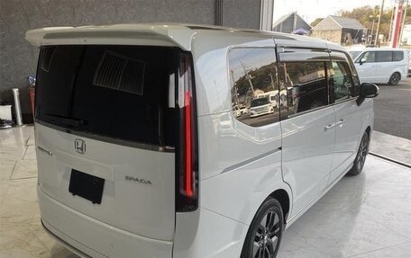 Honda Stepwgn, 2022 год, 2 230 000 рублей, 6 фотография