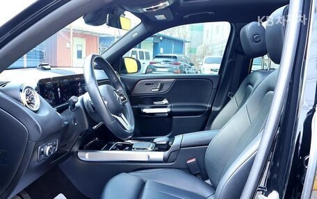 Mercedes-Benz GLB, 2022 год, 2 830 000 рублей, 8 фотография