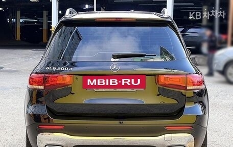 Mercedes-Benz GLB, 2022 год, 2 830 000 рублей, 3 фотография