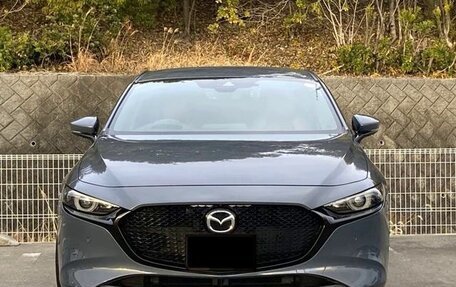 Mazda 3, 2022 год, 1 100 000 рублей, 2 фотография