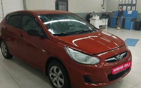 Hyundai Solaris II рестайлинг, 2012 год, 605 000 рублей, 7 фотография